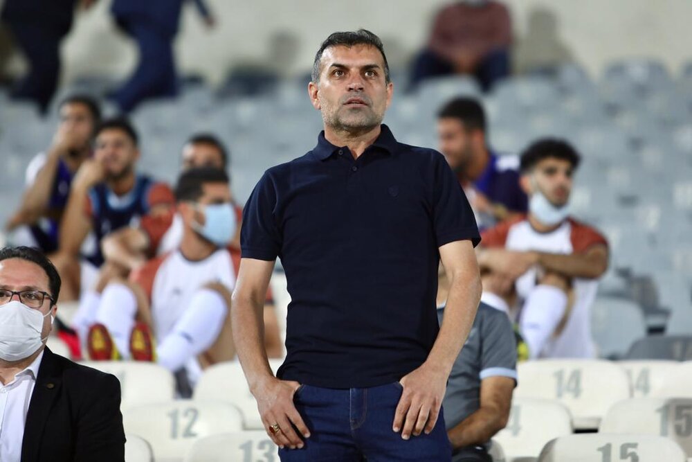 بازیکنان تیم ملی نباید ناراحت شوند/ صعود به مرحله حذفی کار بزرگی نیست