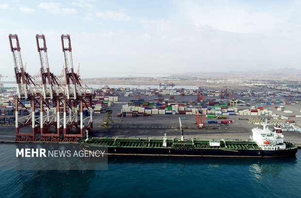معطلی کشتی‌ها در لنگرگاه؛ واردات کالای اساسی گرفتار فرآیندهای ارزی