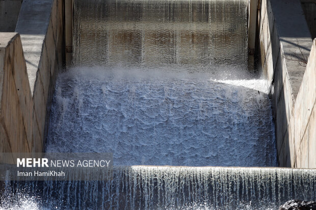 سرریز شدن سد بزرگ خاکی فاریاب-رودان بعداز بارندگی