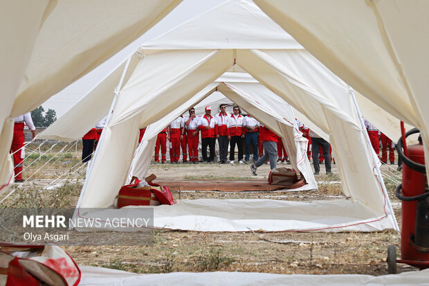 ۱۰ خانواده از اهالی روستای طولای قشم اسکان اضطراری داده شدند