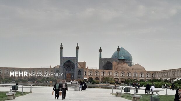 کیفیت هوای اصفهان قابل قبول است