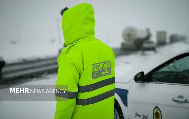 صفاری: تردد در محور سیاهکل- دیلمان فقط با زنجیرچرخ امکانپذیر است