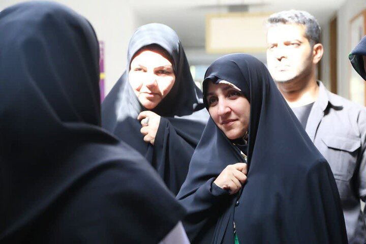 دیدار معاون رئیس‌جمهور با دانشجویان علوم پزشکی شهید بهشتی در خوابگاه