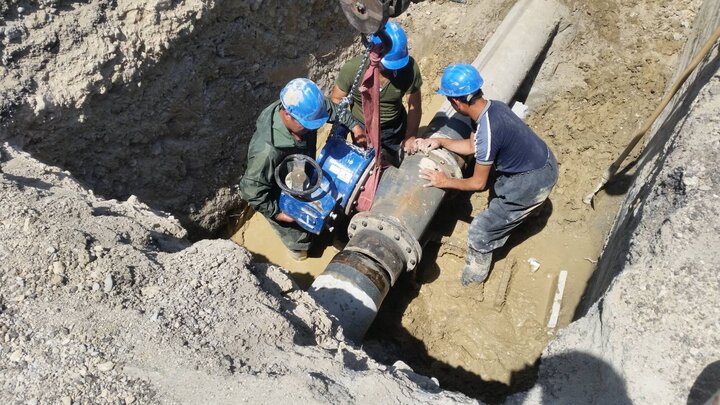 رفع بیش از ۱۳۰۰ حادثه آب و فاضلاب در سنقروکلیایی طی ۶ ماه
