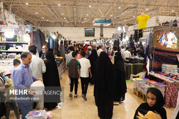 یلدا در سایه گرانی؛ قیمتها معیار قضاوت مردم زاهدان