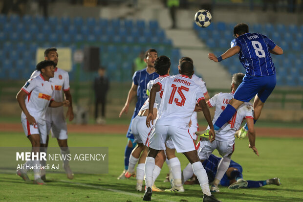 چند دستگی در استقلال/ ساپینتو نتایج ضعیف را گردن دیگران می‌اندازد!