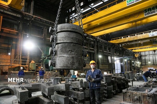 نفس مصنوعی به تولید ؛ روایت فعالان اقتصادی از چالش‌های آبان