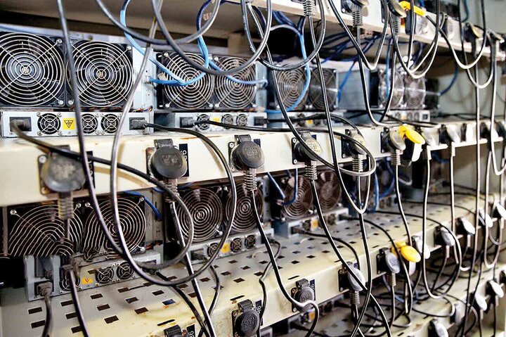 جلایر: ۴۵۳ دستگاه غیرمجاز استخراج رمزدارایی در فارس کشف شد