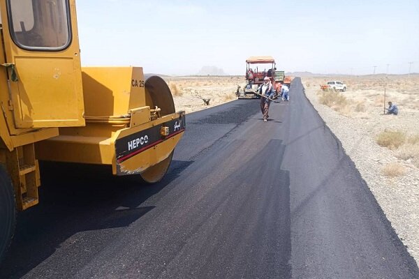 شتاب بهسازی راه‌ها در خراسان جنوبی؛ روکش آسفالت ۵۰۷ کیلومتر