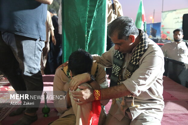تشییع و خاکسپاری پیکر مطهر شهید گمنام در روستای گرده صفر باقری بندرعباس