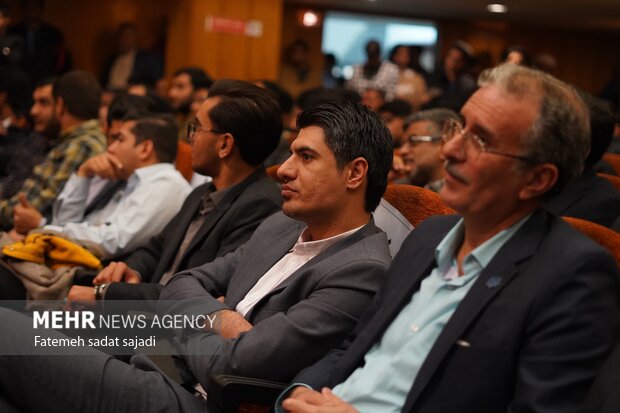 پرسش و پاسخ دانشجویان کرمانی با سخنگوی دولت