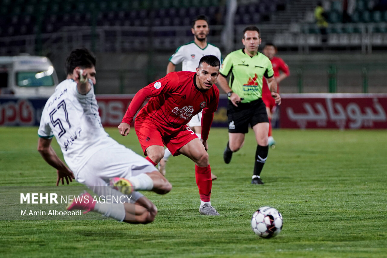 سقوط آبی ها در هفته ایده آل سپاهان/ زنگ خطر برای تراکتور به صدا درآمد