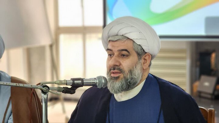 پناه حقیقی جامعه در برابر فتنه‌ها و بحران‌های فکری قرآن کریم است