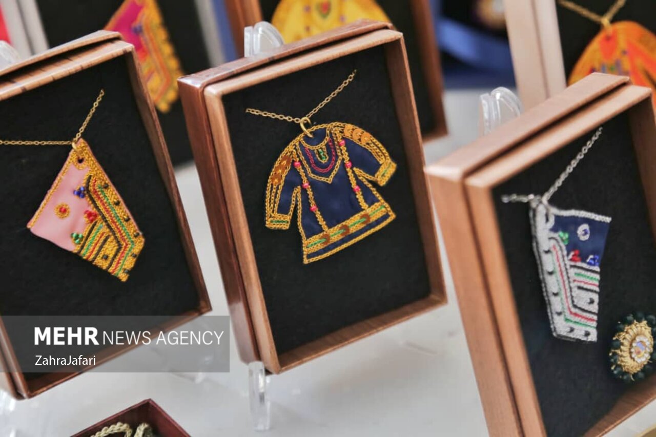 میراث پوشاک هرمزگان به اقتصاد خلاق گره می‌خورد