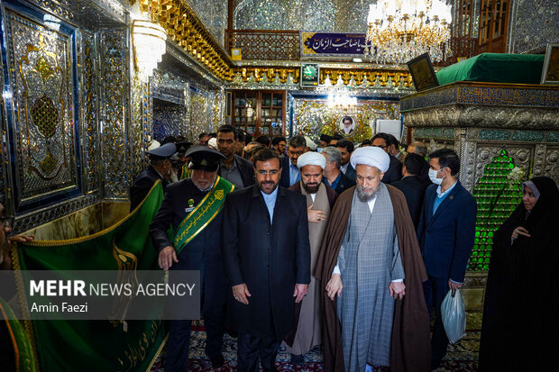 گلباران مقبره شهید دستغیب