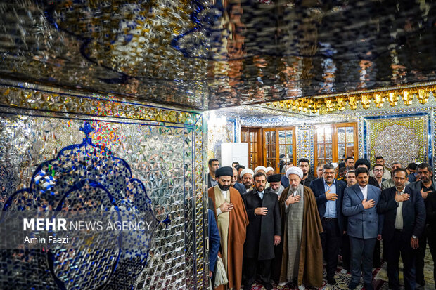 گلباران مقبره شهید دستغیب