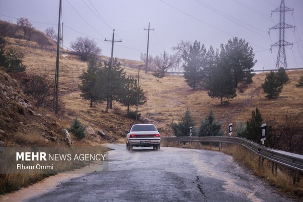 سنندج در آغوش باران؛ پاییزی پر از رنگ و طراوت