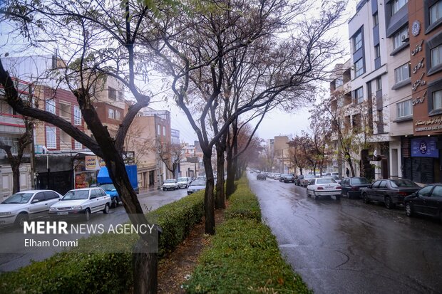 سنندج در آغوش باران؛ پاییزی پر از رنگ و طراوت