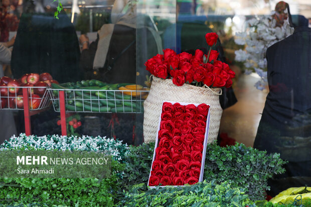 حال و هوای بازارهای مشهد به مناسبت روز مادر