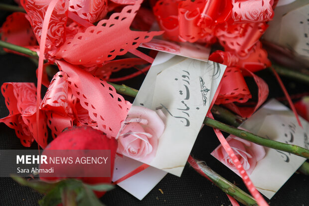 حال و هوای بازارهای مشهد به مناسبت روز مادر