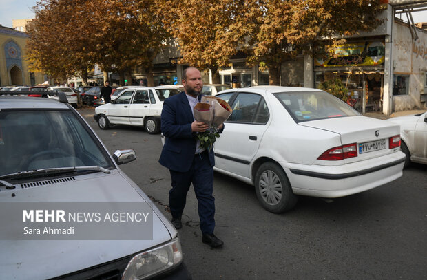 حال و هوای بازارهای مشهد به مناسبت روز مادر