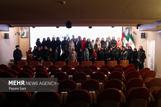 نکوداشت بانوان مؤثر در موزه ملک