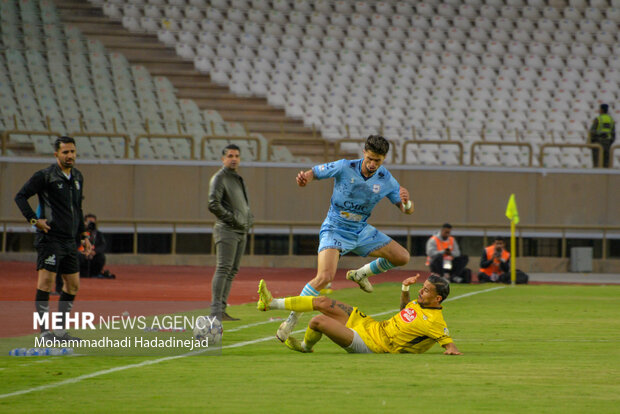 فجرسپاسی - چادرملو اردکان