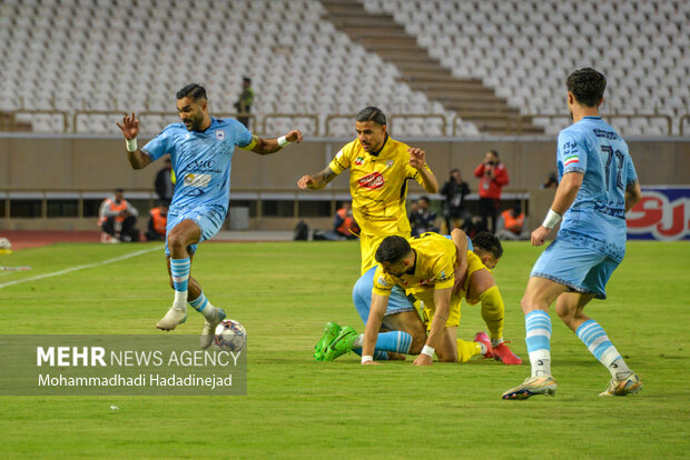 فجرسپاسی - چادرملو اردکان