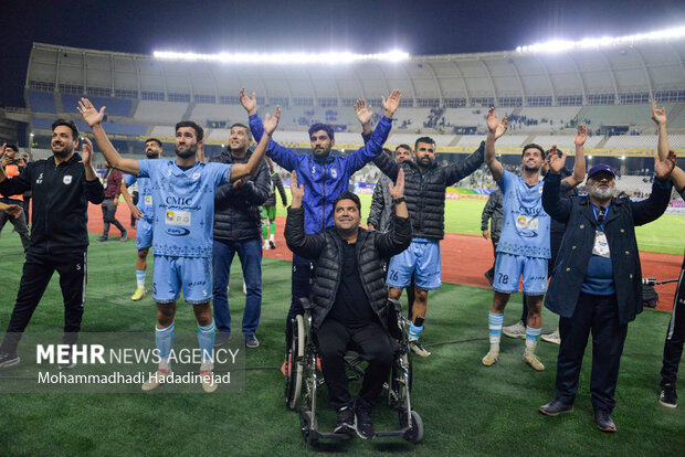 فجرسپاسی - چادرملو اردکان