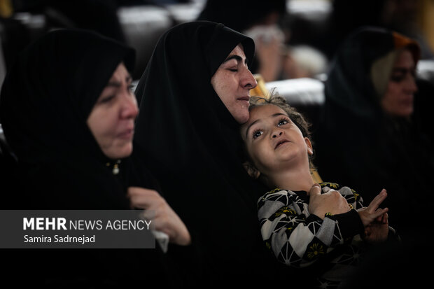 تجلیل از مادران و همسران شهدای جنگ ۱۲ روزه