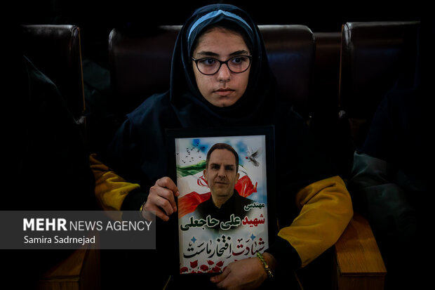 تجلیل از مادران و همسران شهدای جنگ ۱۲ روزه