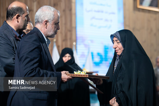 تجلیل از مادران و همسران شهدای جنگ ۱۲ روزه