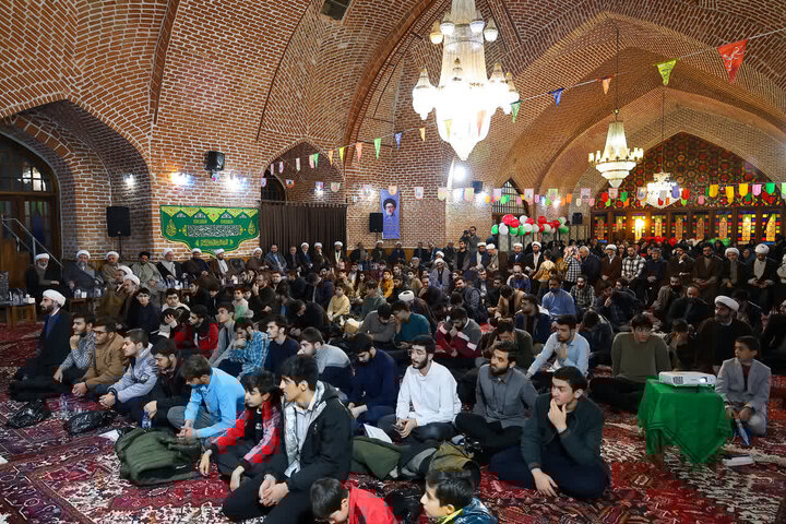 امام جمعه تبریز: محبت و رحمت، پایه استحکام خانواده است