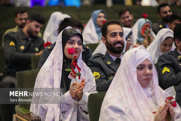 پنجمین جشنواره سراسری زوج های جوان ارتش در حرم مطهر رضوی