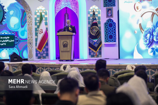 پنجمین جشنواره سراسری زوج های جوان ارتش در حرم مطهر رضوی