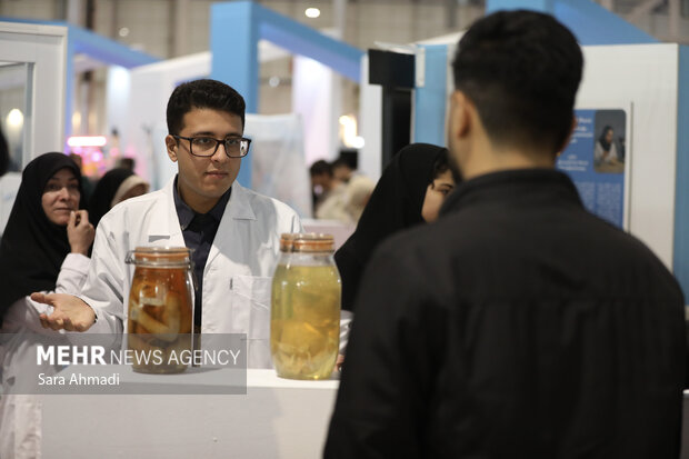 نمایشگاه هفته پژوهش و فناوری
