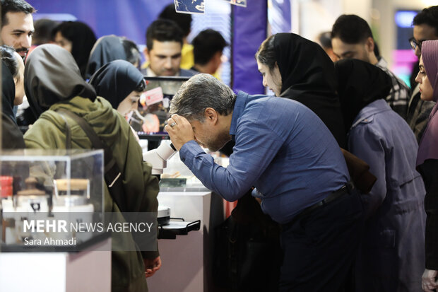 نمایشگاه هفته پژوهش و فناوری