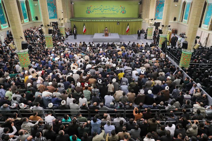 مدیحه‌سرایی کردی مداح کرمانشاهی در ستایش حضرت زهرا(س)