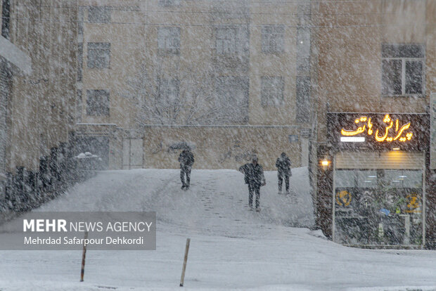 شهرکرد، بام ایران سفید پوش شد