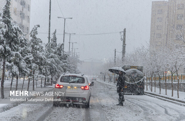 شهرکرد، بام ایران سفید پوش شد