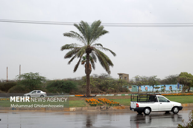 بارش اولین باران پاییزی در دلگان