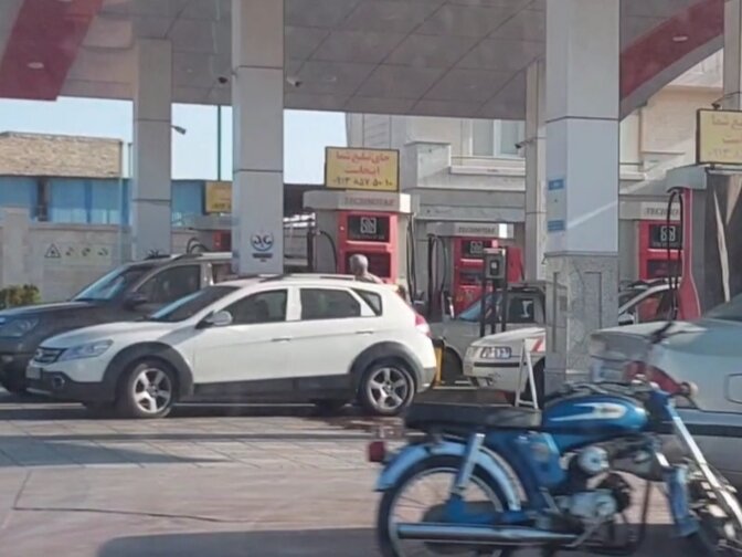 وضعیت عادی فعالیت پمپ بنزین‌ها در استان یزد