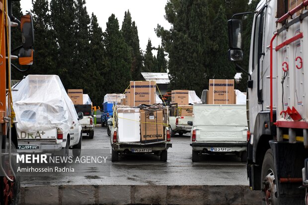 آیین اهدای ۲۲۰ سری جهیزیه در بیرجند