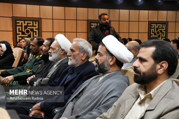 آیین اهدای ۲۲۰ سری جهیزیه در بیرجند