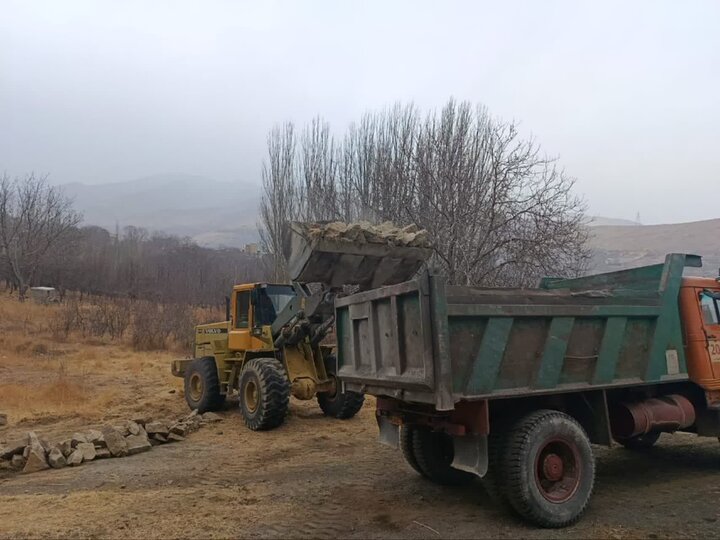 برخورد شهرداری همدان با ساخت‌وساز غیرمجاز در باغات شهر