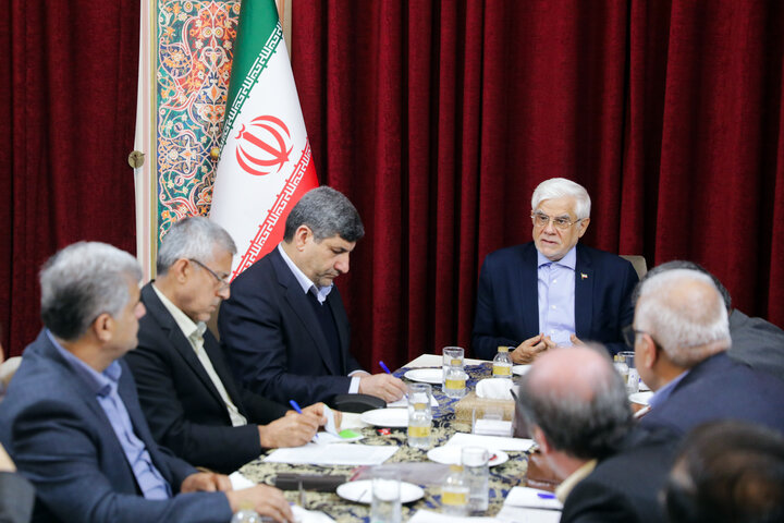 عارف: جایگاه اولی علمی در منطقه دست یافتنی است