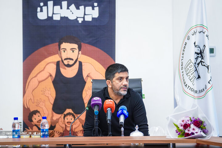 دبیر: کار باطل السحر است و به جای حرف زدن باید عمل کنیم