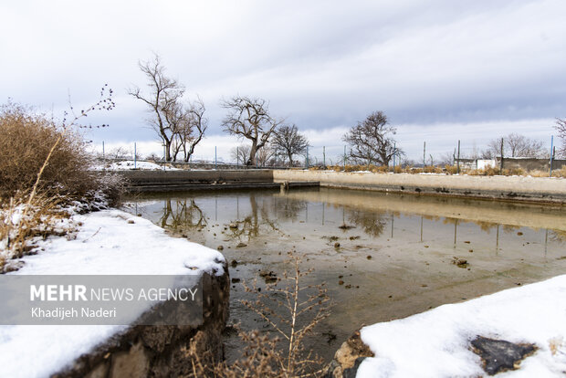 استخرهای ذخیره آب چشمه