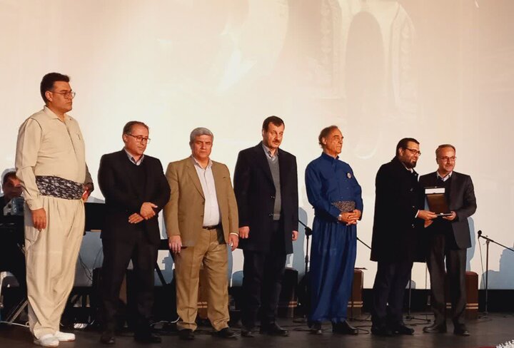 بیست سال روایت، همدلی و گفتگو؛ تئاتر کُردی سقز صحنه هم‌زبانی ملت‌ها