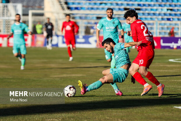 لیگ برتر فوتبال - تراکتور و پیکان